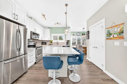 532 Cranford Drive Se, Calgary, AB - Indoor Photo Showing Kitchen With Upgraded Kitchen