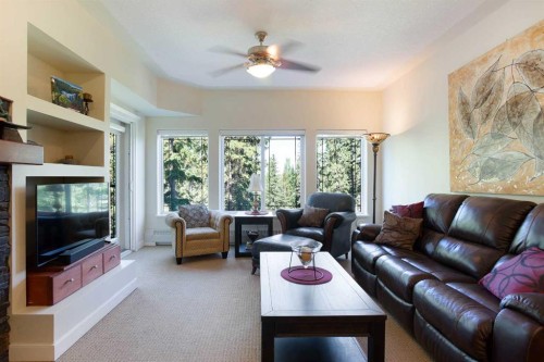 405-10 Discovery Ridge Close Sw, Calgary, AB - Indoor Photo Showing Living Room