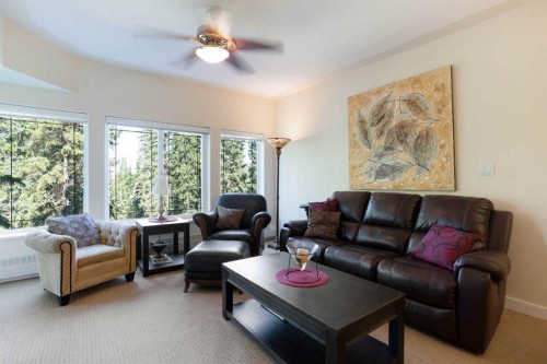 405-10 Discovery Ridge Close Sw, Calgary, AB - Indoor Photo Showing Living Room
