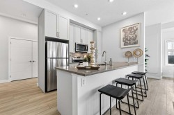 101-255 Les Jardins Park SE Calgary, AB T2C 5V3