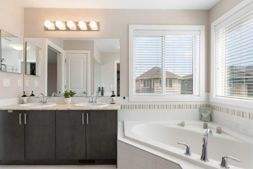 161 Cougar Ridge Close Sw, Calgary, AB 