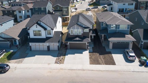 77 Versant Point Sw, Calgary, AB - Outdoor With Facade