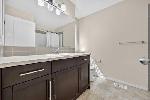 42 Nolancrest Rise Nw, Calgary, AB - Indoor Photo Showing Bathroom