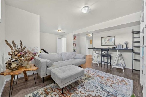 42 Nolancrest Rise Nw, Calgary, AB - Indoor Photo Showing Living Room