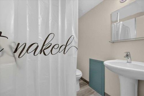 42 Nolancrest Rise Nw, Calgary, AB - Indoor Photo Showing Bathroom