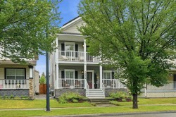 1076 Prestwick Circle SE Calgary, AB T2Z 3M2