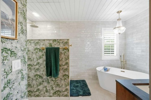 1076 Prestwick Circle Se, Calgary, AB - Indoor Photo Showing Bathroom