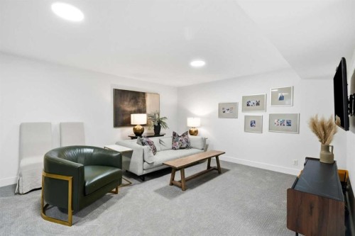 1076 Prestwick Circle Se, Calgary, AB - Indoor Photo Showing Living Room