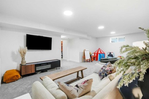 1076 Prestwick Circle Se, Calgary, AB - Indoor