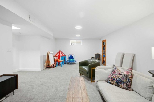 1076 Prestwick Circle Se, Calgary, AB - Indoor