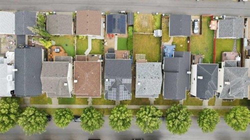 1076 Prestwick Circle Se, Calgary, AB - 