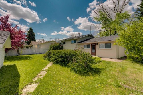 8432 Elbow Drive Sw, Calgary, AB - Outdoor