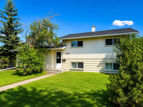 8432 Elbow Drive Sw, Calgary, AB - Outdoor