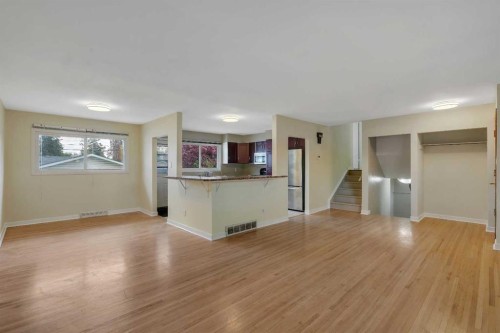 8432 Elbow Drive Sw, Calgary, AB - Indoor