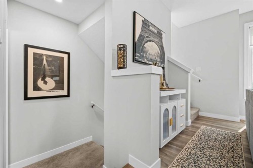32 Evanscrest Court Nw, Calgary, AB - Indoor Photo Showing Other Room