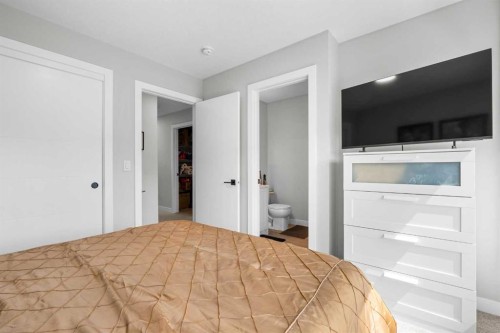 32 Evanscrest Court Nw, Calgary, AB - Indoor Photo Showing Other Room