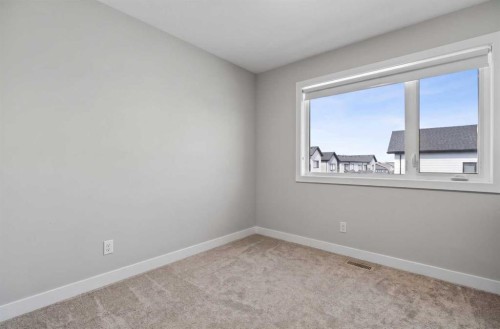 32 Evanscrest Court Nw, Calgary, AB - Indoor Photo Showing Other Room