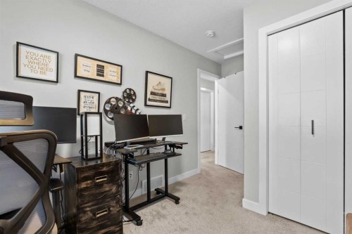 32 Evanscrest Court Nw, Calgary, AB - Indoor Photo Showing Office