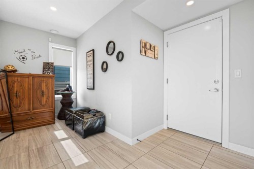 32 Evanscrest Court Nw, Calgary, AB - Indoor Photo Showing Other Room
