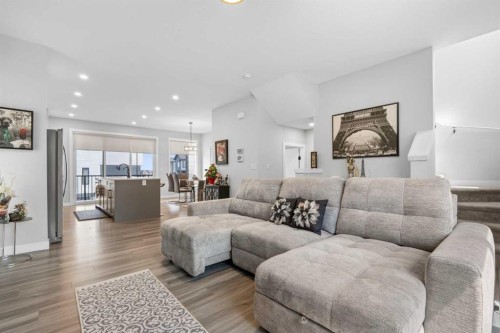 32 Evanscrest Court Nw, Calgary, AB - Indoor Photo Showing Living Room