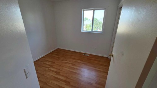 155 Applefield Close Se, Calgary, AB - Indoor Photo Showing Other Room