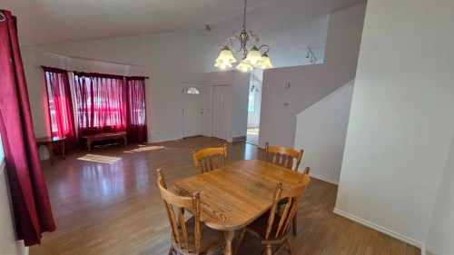155 Applefield Close Se, Calgary, AB - Indoor Photo Showing Dining Room