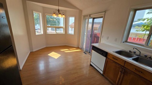 155 Applefield Close Se, Calgary, AB - Indoor