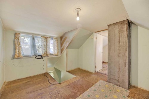 1701 18 Avenue, Didsbury, AB - Indoor Photo Showing Other Room