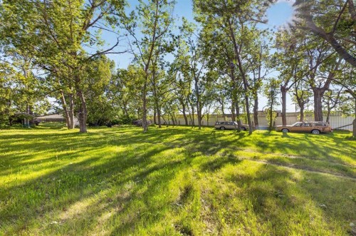 1701 18 Avenue, Didsbury, AB - Outdoor
