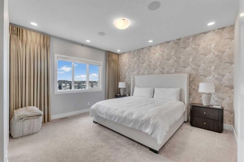 81 Carringvue Manor Nw, Calgary, AB - Indoor Photo Showing Bedroom