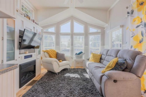 10 Cormorant Crescent, Rural Vulcan County, AB 