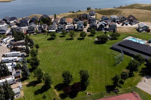 10 Cormorant Crescent, Rural Vulcan County, AB 