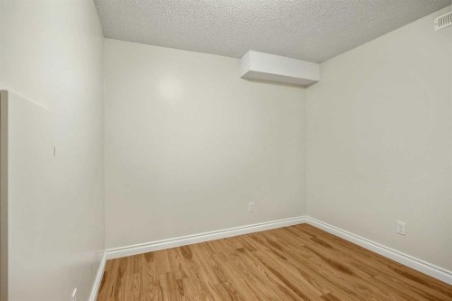 610 Strathcona Drive Sw, Calgary, AB - Indoor Photo Showing Other Room