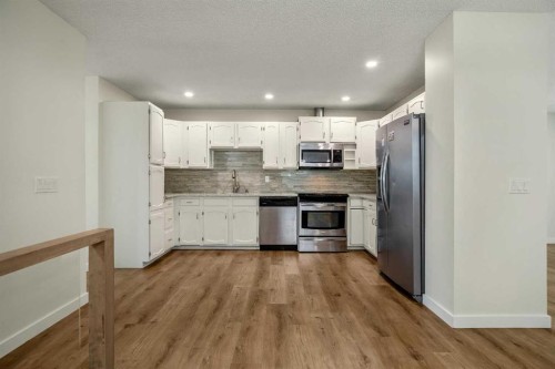 610 Strathcona Drive Sw, Calgary, AB - Indoor Photo Showing Kitchen