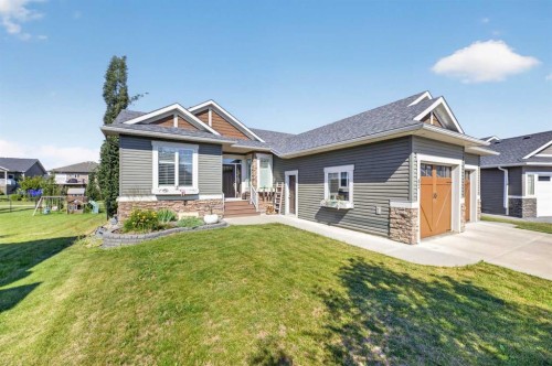 82 Briegel Road, Olds, AB - Outdoor
