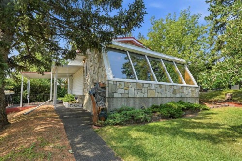 13 Tipton Place Nw, Calgary, AB - Outdoor