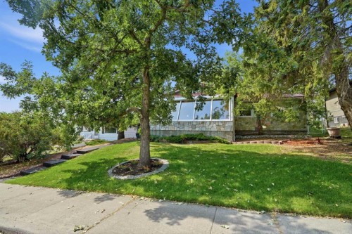 13 Tipton Place Nw, Calgary, AB - Outdoor