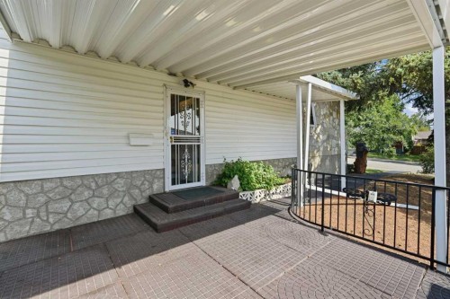 13 Tipton Place Nw, Calgary, AB - Outdoor With Deck Patio Veranda With Exterior