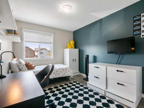 367 Auburn Crest Way Se, Calgary, AB - Indoor Photo Showing Bedroom