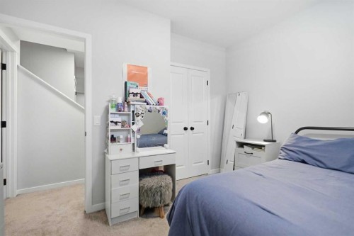 578 Masters Road Se, Calgary, AB - Indoor Photo Showing Bedroom