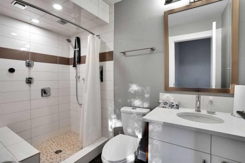 109 Patterson View Sw, Calgary, AB - Indoor Photo Showing Bathroom