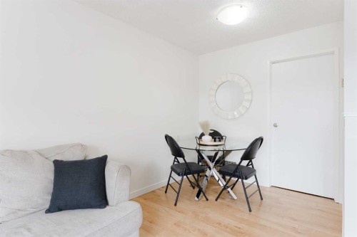 23-420 Grier Avenue Ne, Calgary, AB - Indoor Photo Showing Dining Room
