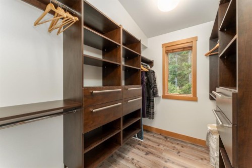 501 5 Street, Canmore, AB - Indoor