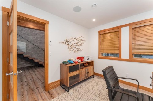 501 5 Street, Canmore, AB - Indoor Photo Showing Office