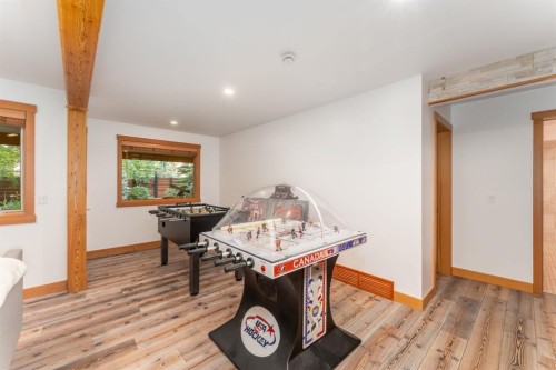 501 5 Street, Canmore, AB - Indoor Photo Showing Other Room
