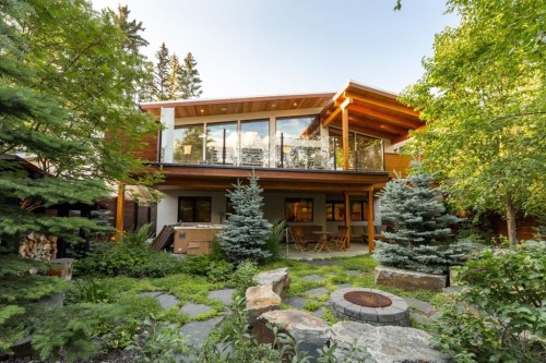 501 5 Street, Canmore, AB - Outdoor