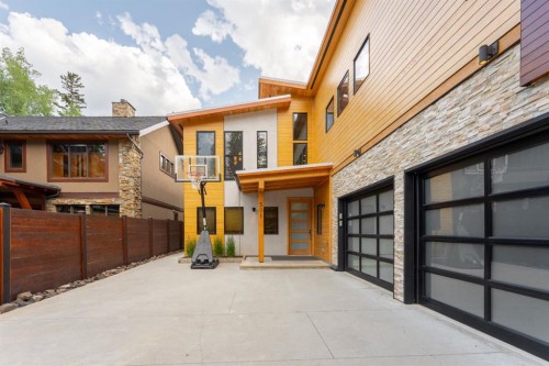501 5 Street, Canmore, AB - Outdoor