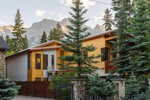 501 5 Street, Canmore, AB - Outdoor