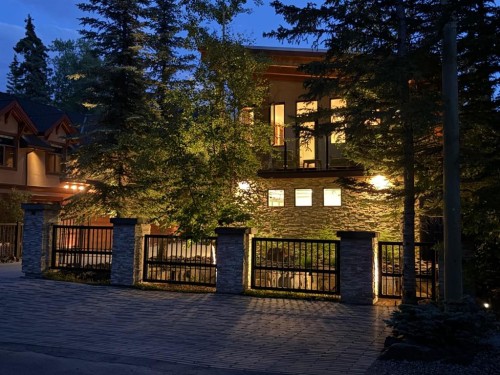501 5 Street, Canmore, AB - Outdoor
