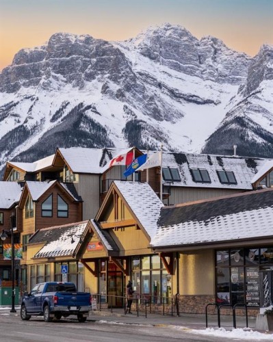 501 5 Street, Canmore, AB - Outdoor